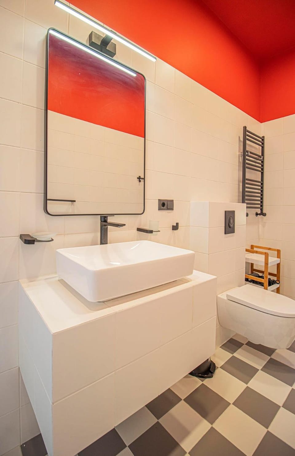 Stylish 1BR Apt In Tbilisi - By Wehost House in Tbilisi, Georgia