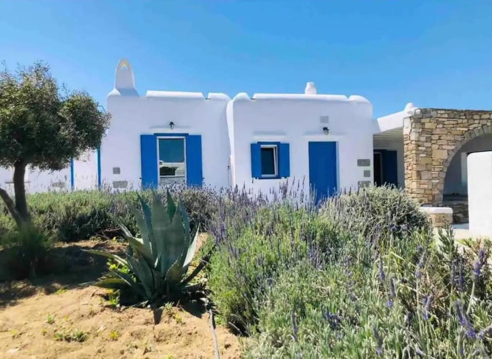 Villa Verdi Mykonos Villa in Mykonos, Mikonos 846 00, Greece