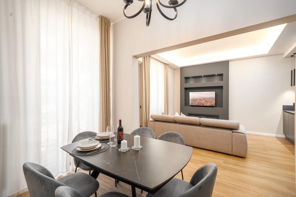 Living room, Seating area, Dining area