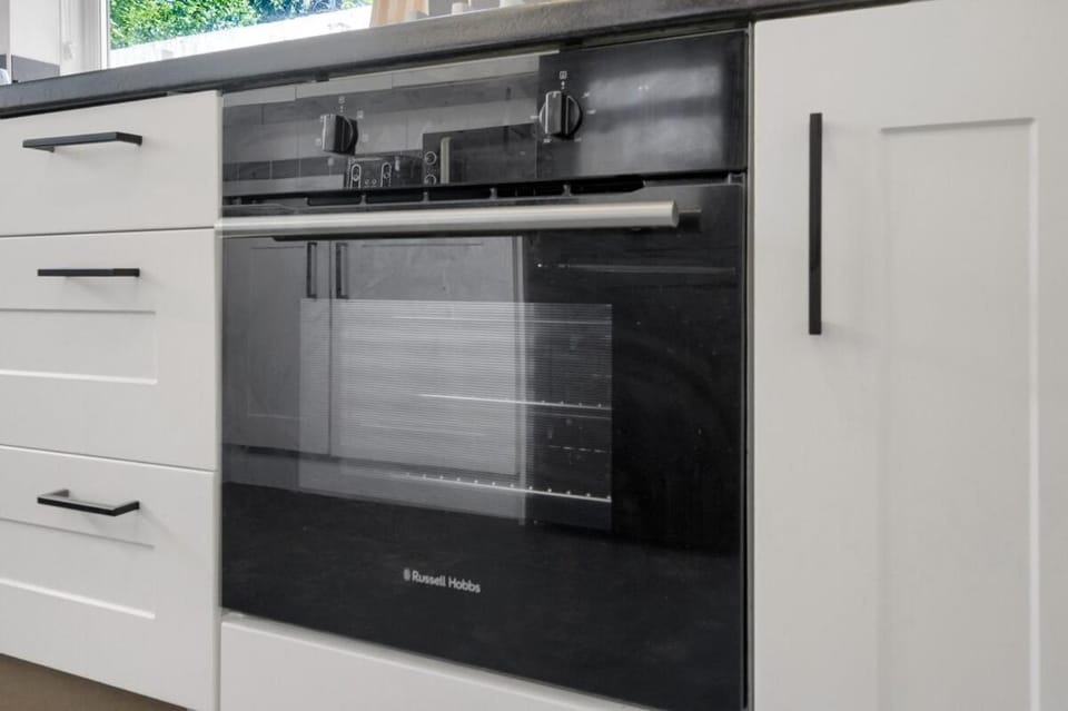 Kitchen or kitchenette, minibar, oven, pet friendly, stove