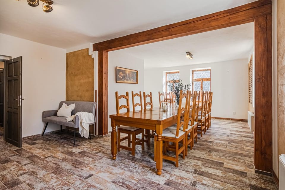 Communal lounge/ TV room