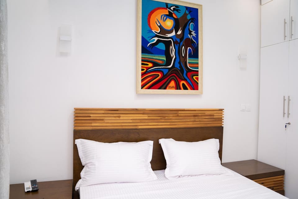 Photo of the whole room, Bedroom