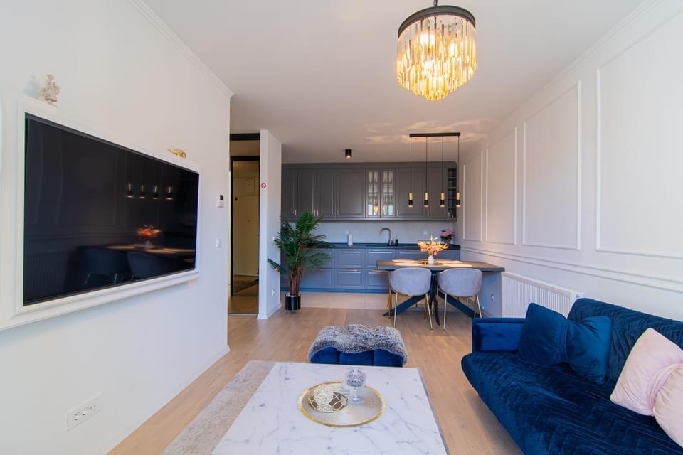 TV and multimedia, Kitchen or kitchenette, Living room, Dining area