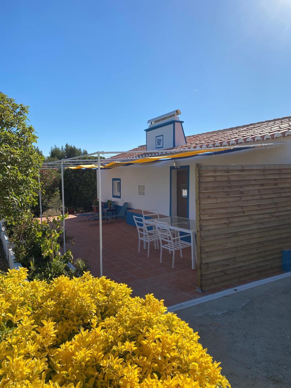 Patio, Off site