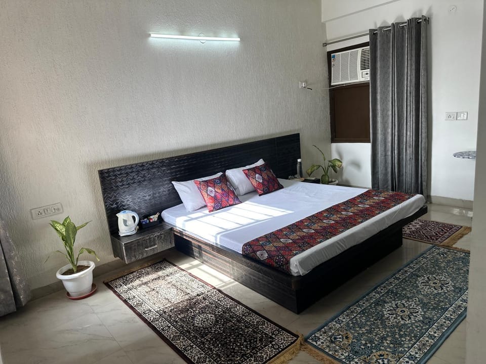 The Giri Nandani Stays Agra Apartment in Agra