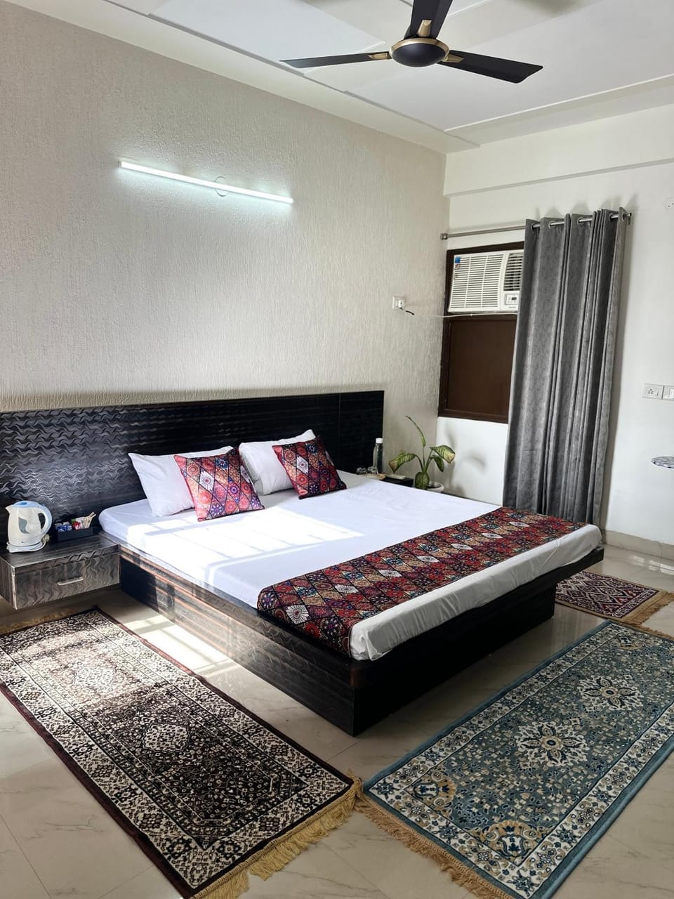 The Giri Nandani Stays Agra Apartment in Agra