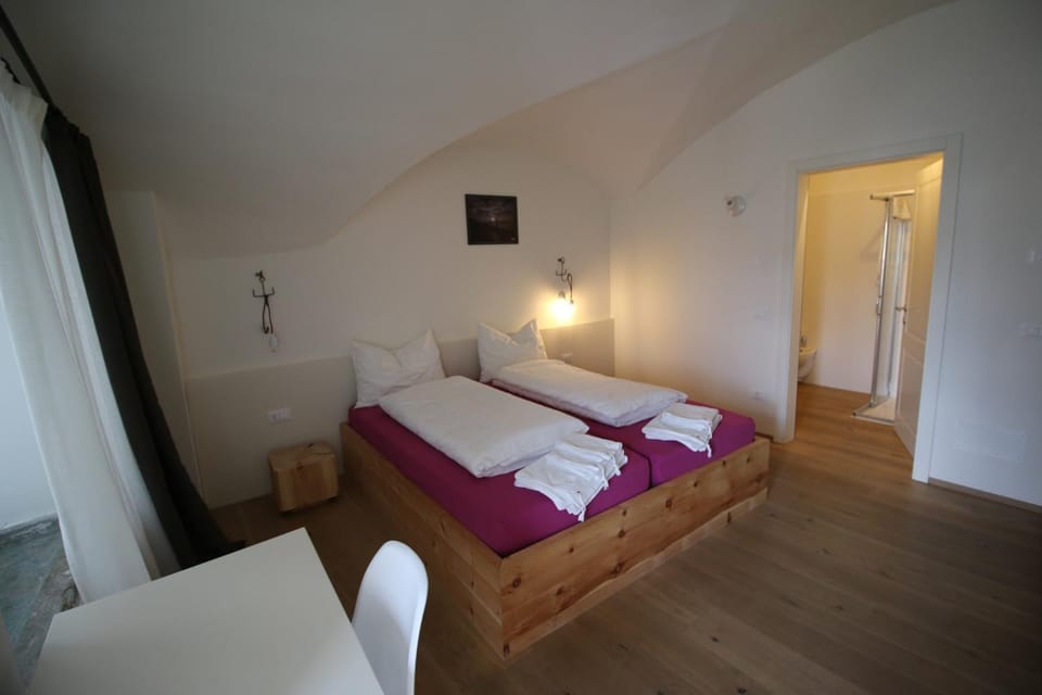 Photo of the whole room, Bedroom, Internal: Not applicable to any particular room