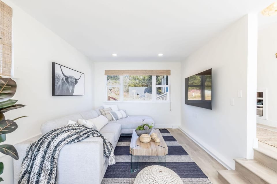 Oceanfront Coastal Home with Breathtaking Views Hiking Beaches & More House in Moss Beach