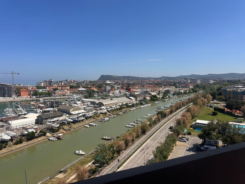Appartamento fronte mare con vista mozzafiato Apartment in Pesaro