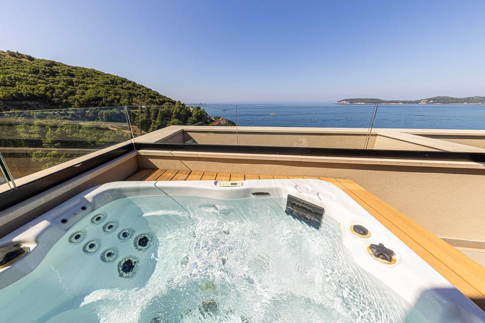 Day, Natural landscape, Hot Tub, Sea view