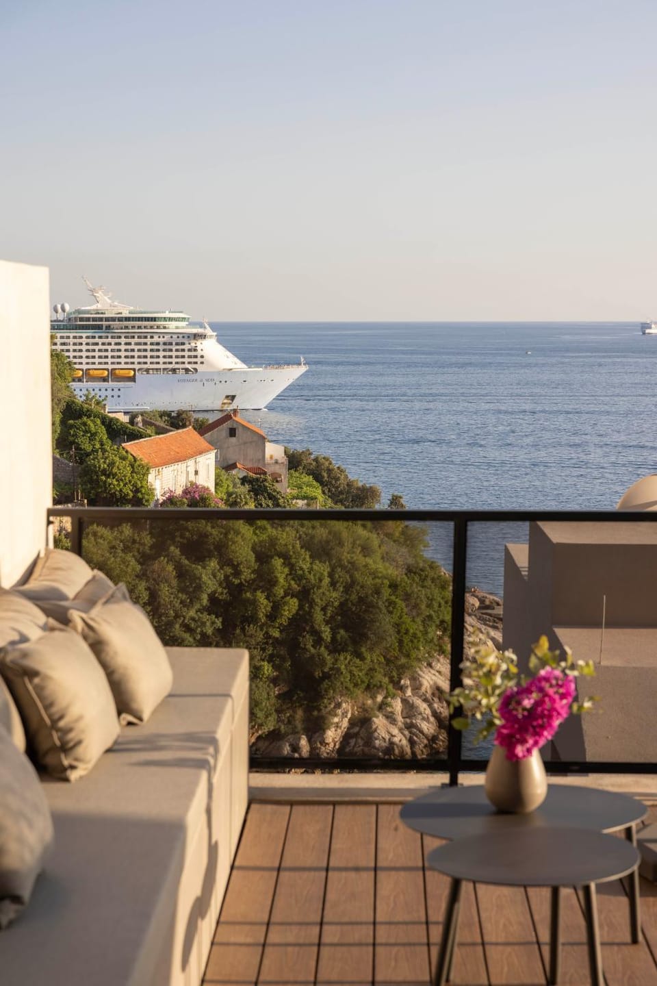 Day, Natural landscape, Balcony/Terrace, Sea view