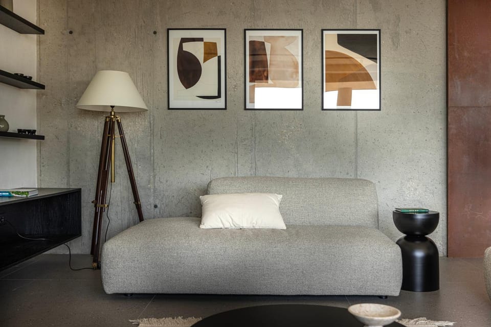 Bed, Living room, Photo of the whole room, Seating area