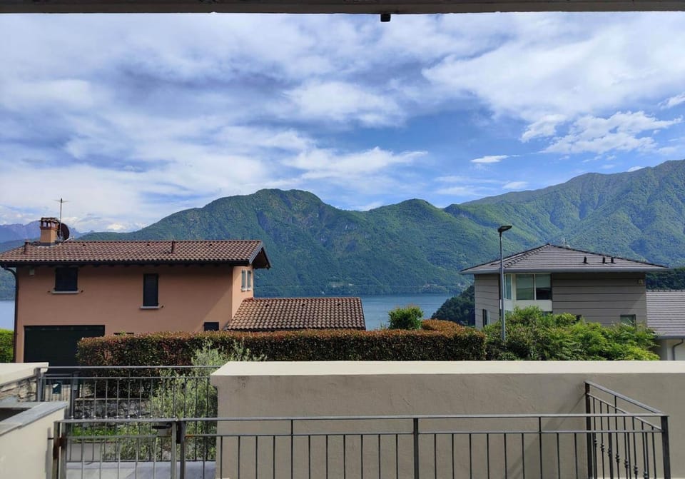 Natural landscape, Balcony/Terrace, Lake view