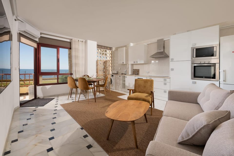 Beachfront Bliss in Mijas Costa 2-Bedroom Apartment in Lubina del Sol Apartment in Costa del Sol