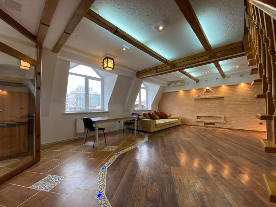 House of Westeros - Highgarden Apartment in Chișinău