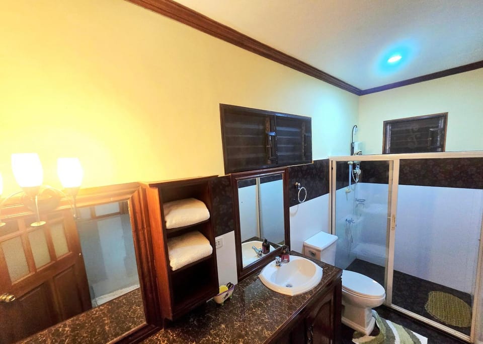 Villa Rosello Bed and Breakfast in Central Visayas