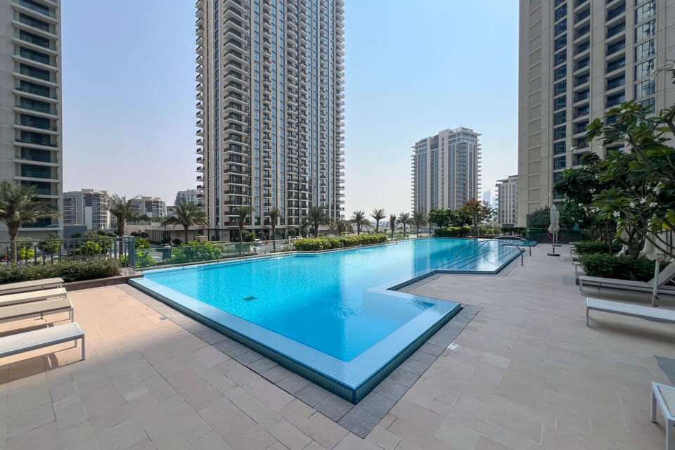 Awesome 1 Bedroom in 17 Icon Bay, Pool & Gym Apartment in Dubai