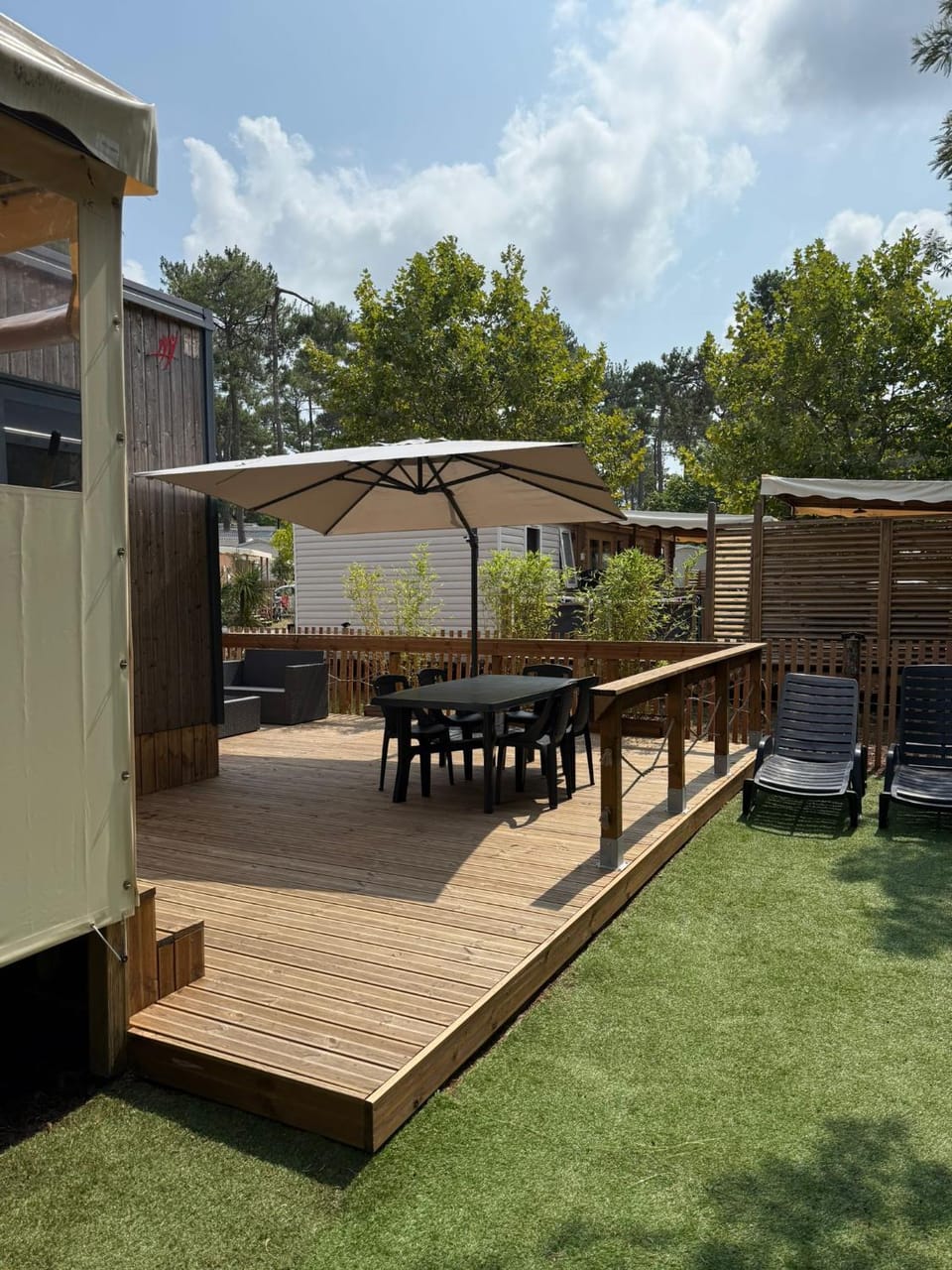 Bungalows Cap-Ferret - BandB La conciergerie Campground/ 
RV Resort in Lege-Cap-Ferret
