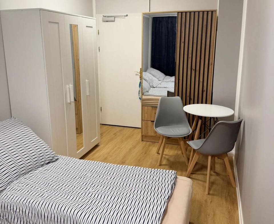 Bed, Seating area, Bedroom, wardrobe