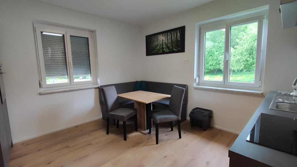 Dining area, kitchen