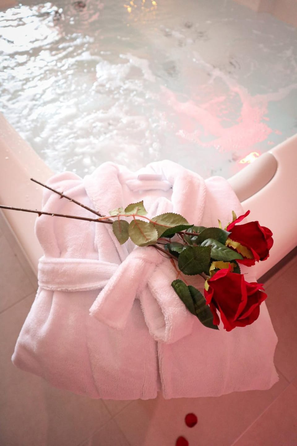 Hot Tub, Bath, towels