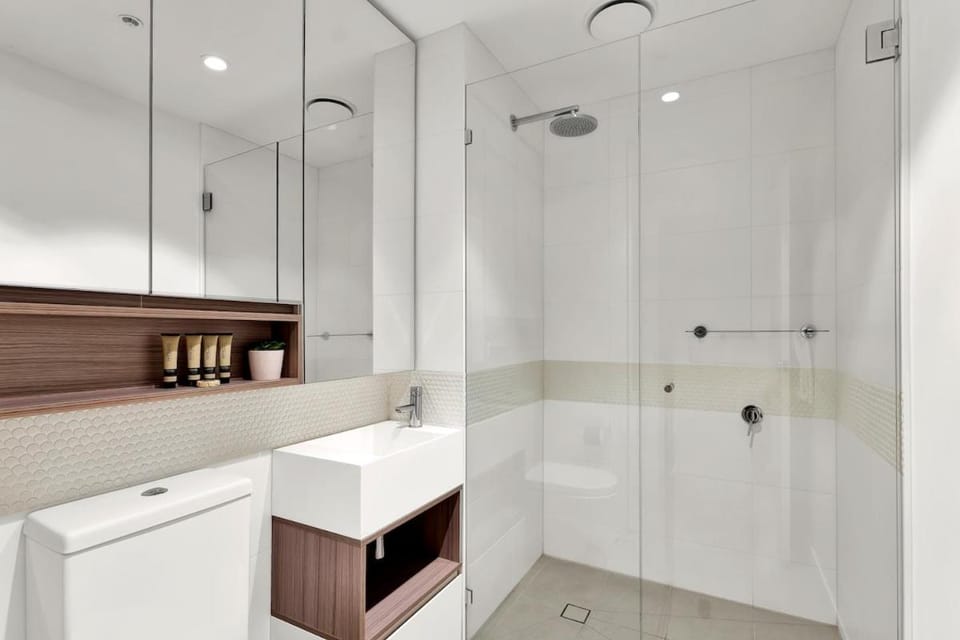 Shower, Bathroom