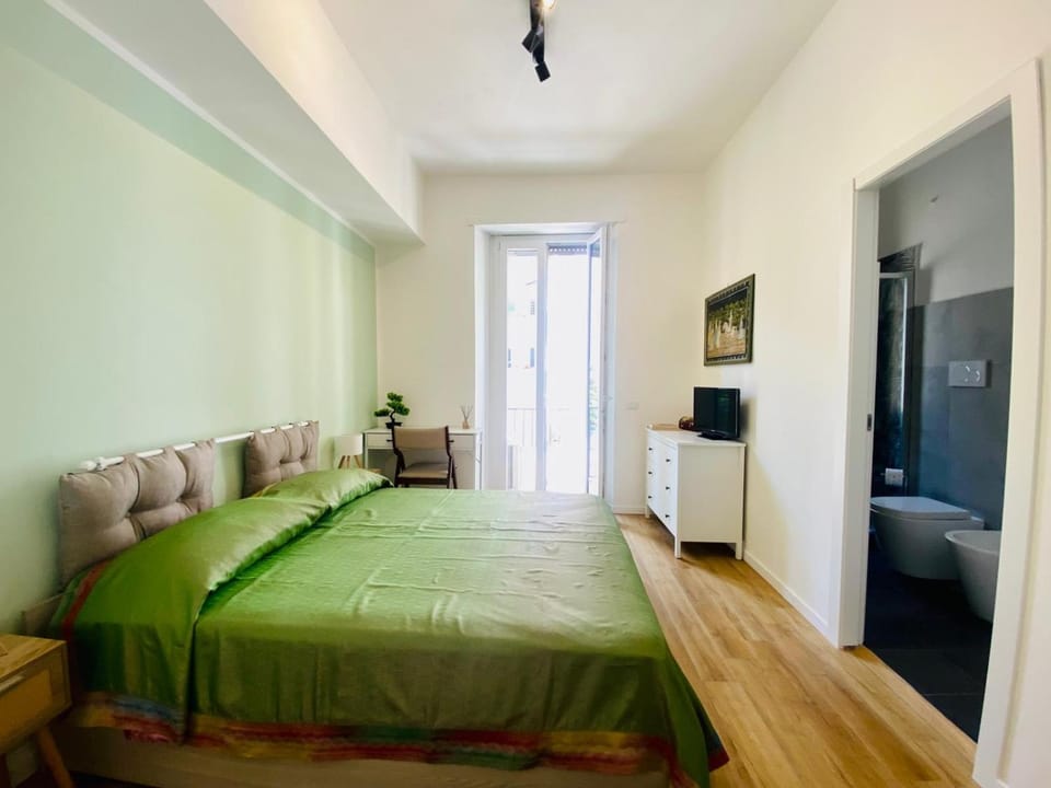 Bedroom, air conditioner