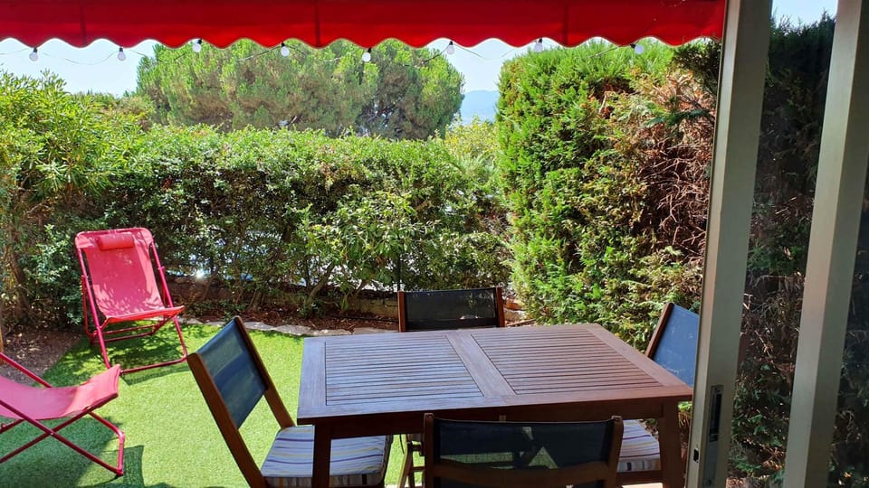 B084-Confort et serenite piscine et stationnement Apartment in Cannes