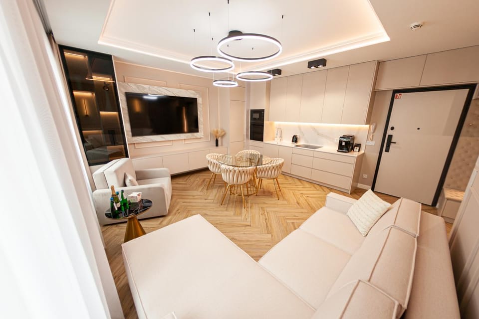 TV and multimedia, Living room, Photo of the whole room, Seating area