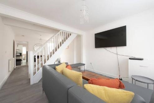 Lovely 2 Bed House in Grays 4 Separate Beds House in Grays