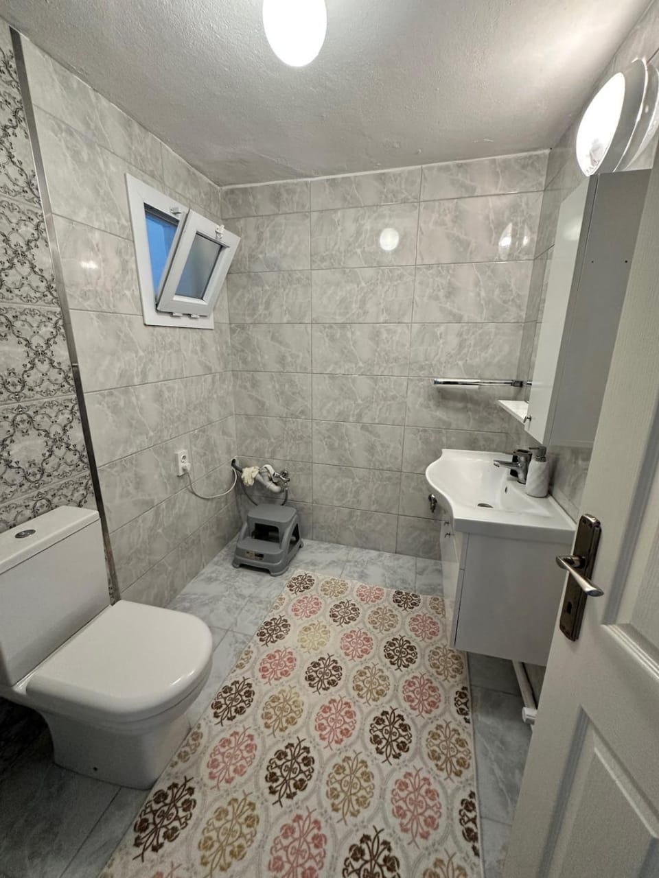 Shower, Toilet, bidet