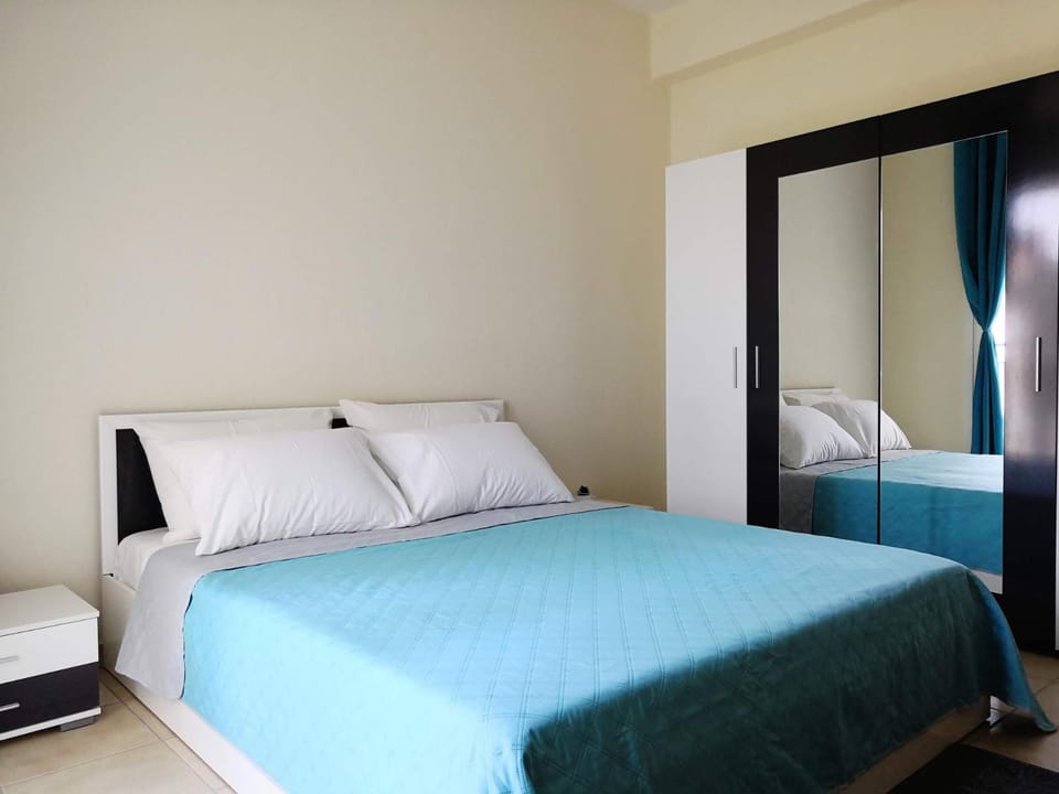 Bed, Bedroom, wardrobe