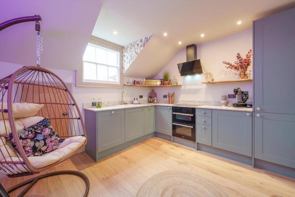 Tellers secret loft apartment The Bank of England Apartment in Bristol