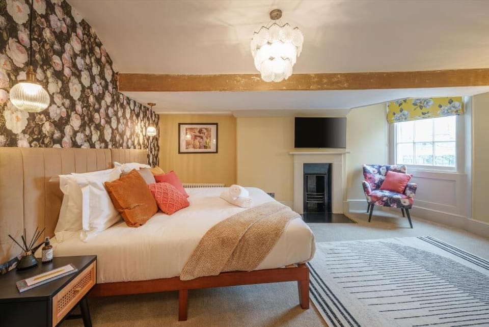 Tellers secret loft apartment The Bank of England Apartment in Bristol