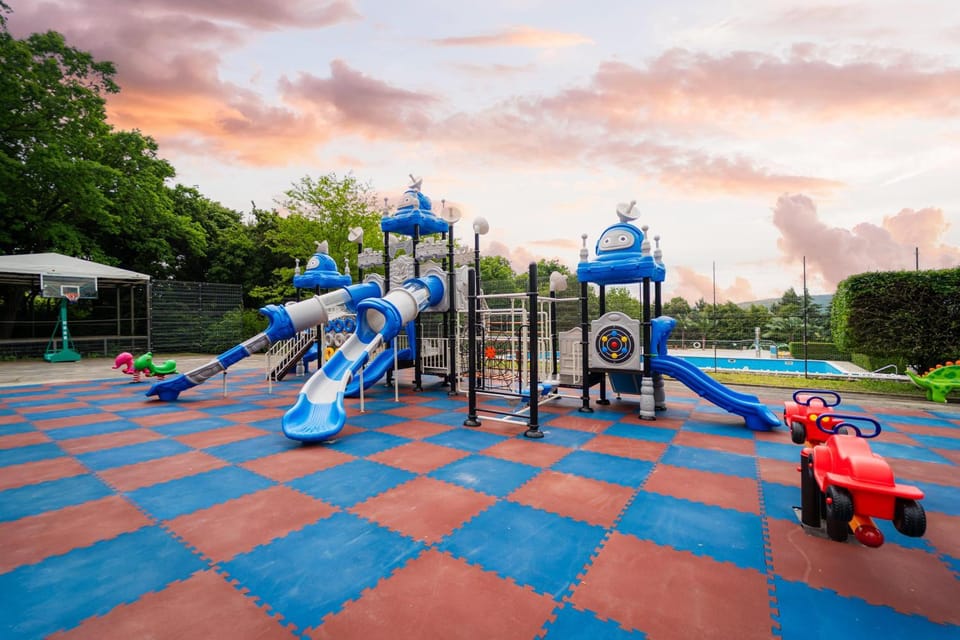 Kapsulové ubytovanie Resort AQUA MARIA Campground/ 
RV Resort in Slovakia