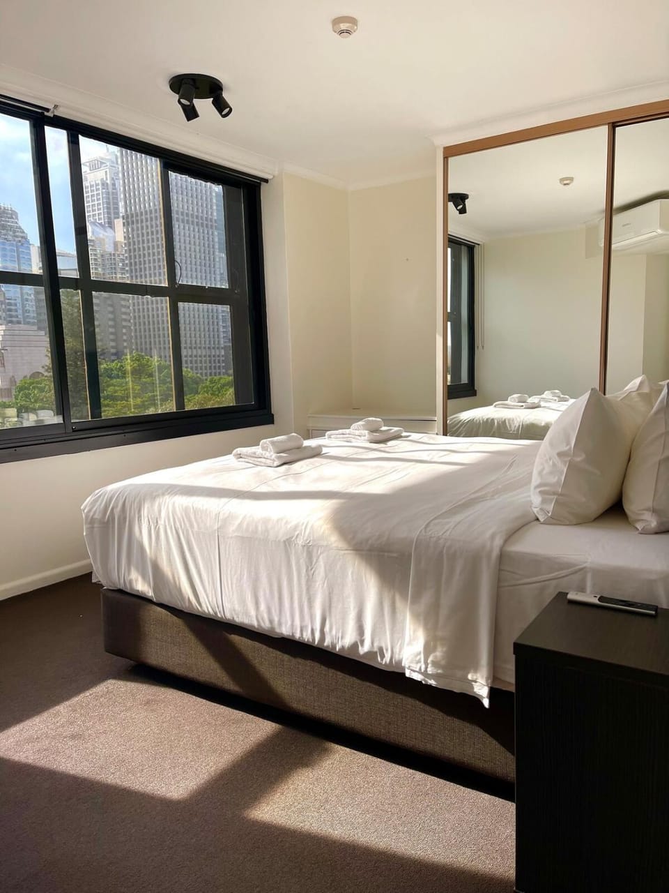 Photo of the whole room, Bedroom