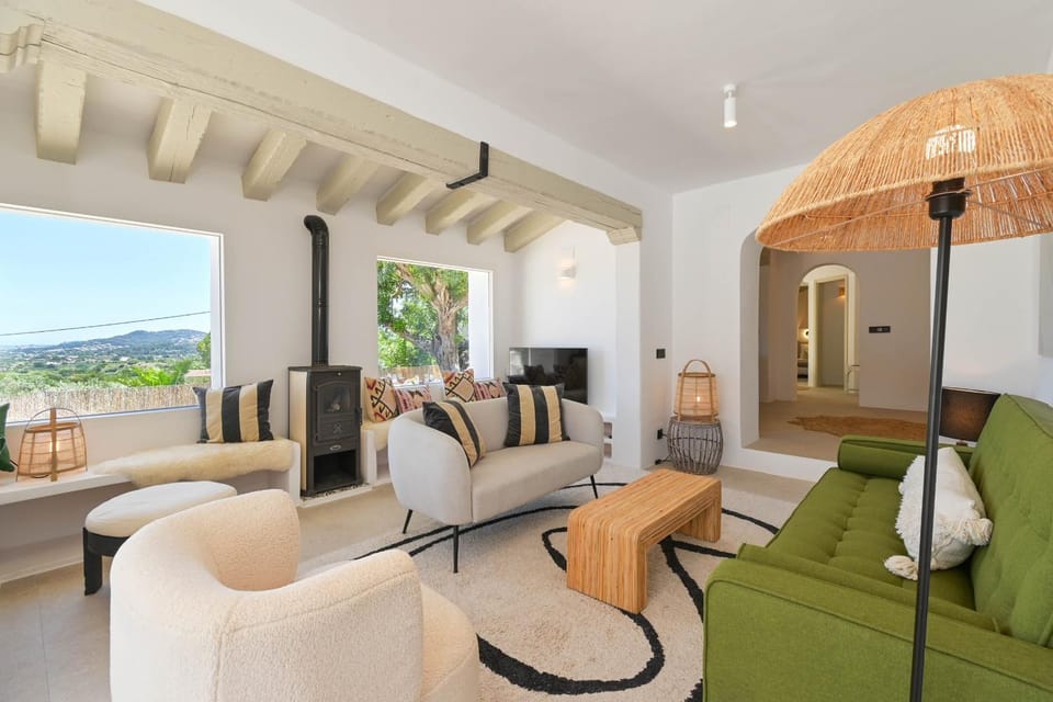 Communal lounge/ TV room, Living room