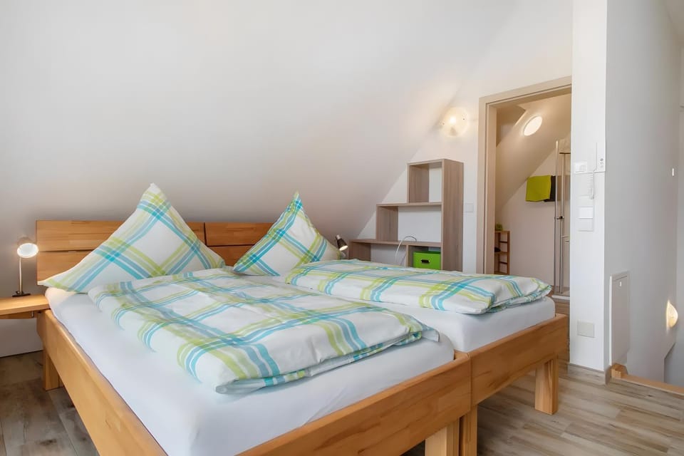 Living room, Bedroom