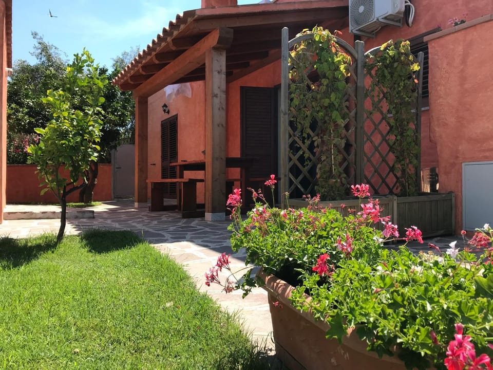 Property building, Garden, Garden view