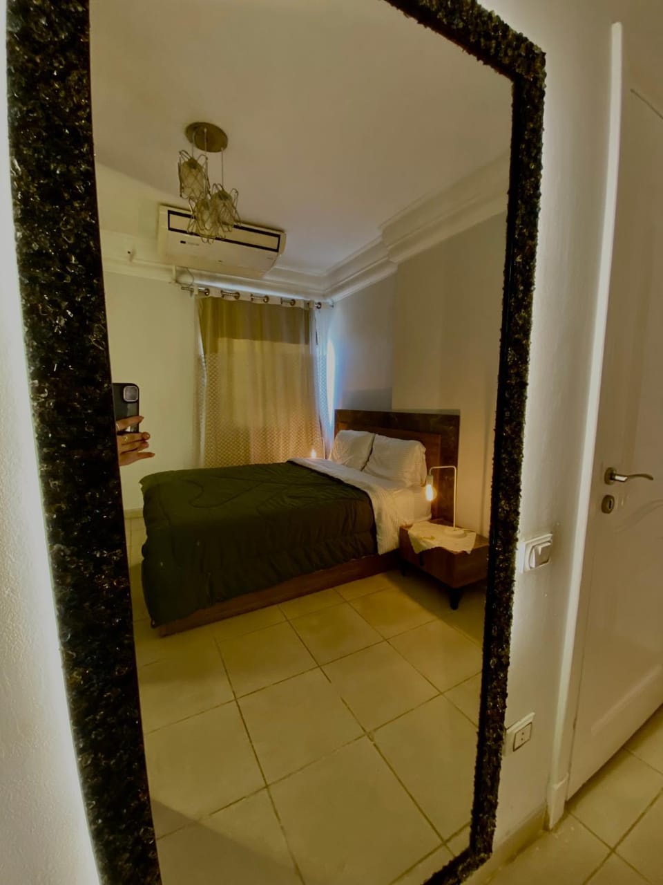 Bed, Photo of the whole room, air conditioner