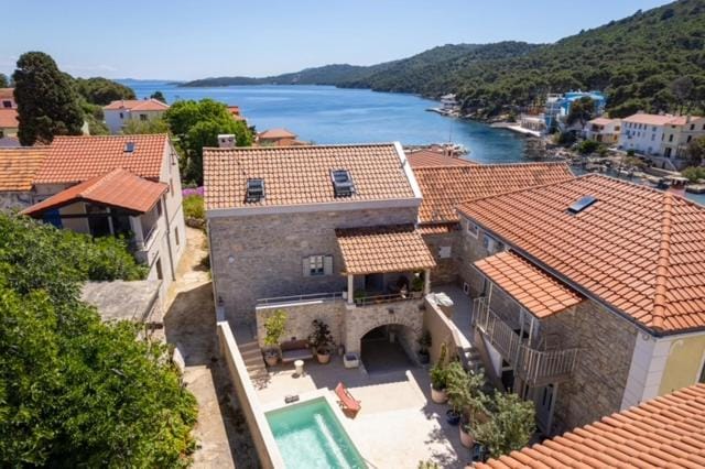 Stone house Casa Lumina Villa in Zadar County