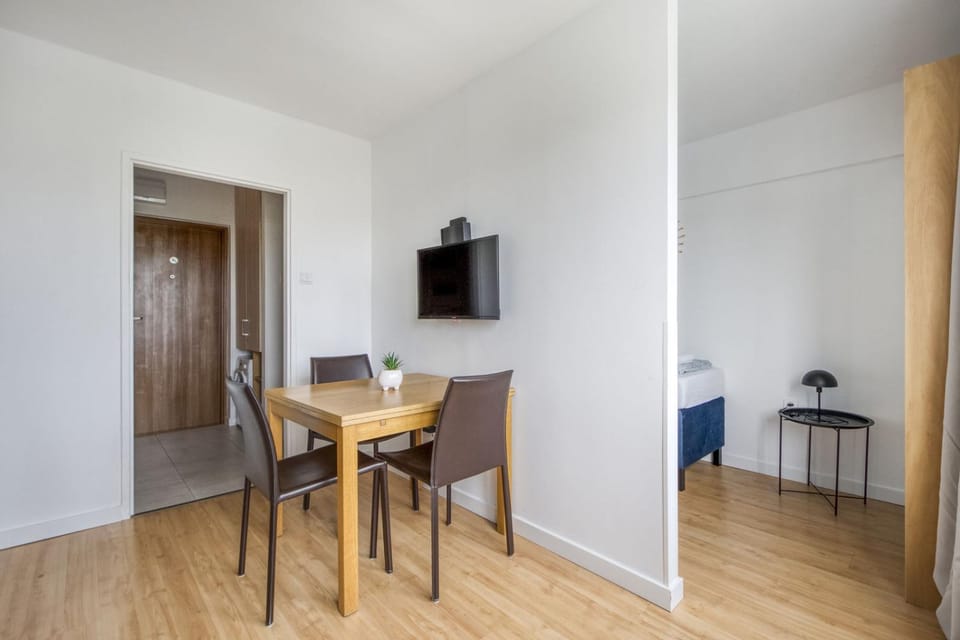 TV and multimedia, Dining area
