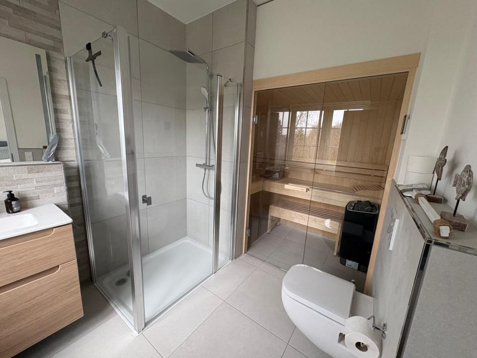 Sauna, Bathroom