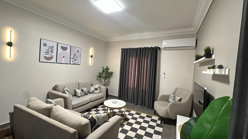 Cozy apartment 2BR ultra modern furnished with apanoramic view in 12th floor with all facilities to make your stay perfect شقة فندقية الترا مودرن بالطابق ال 12 بمنطقة سراى القبة بإطلالة رائعة على قصر القبة بها جميع الاحتياجات لتجعل اقامتك رائعة ومميزة Apartment in Egypt