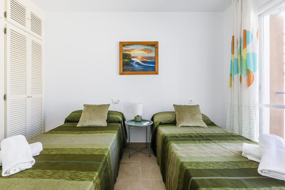 A&N Central Beach Walk Family Apartment with Terraza Apartment in Torre del Mar