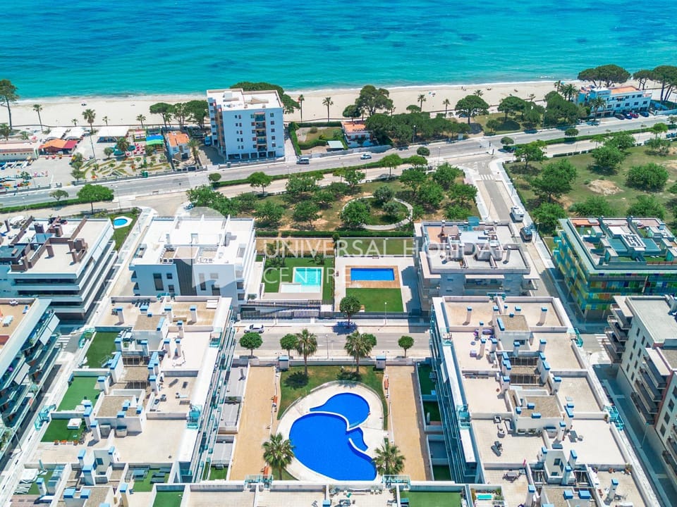 UHC Mar Augusta Family Complex Superior Apartment in Cambrils