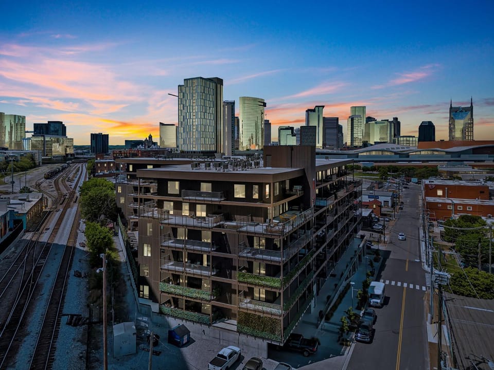 Boots on Broadway in Downtown Nashville with Parking, Pool, Gym Apartment in The Gulch