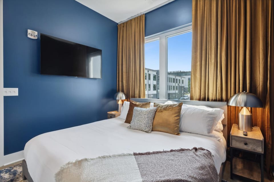 Rhinestone Cowboy 5 min to Downtown Nashville Apartment in East Nashville