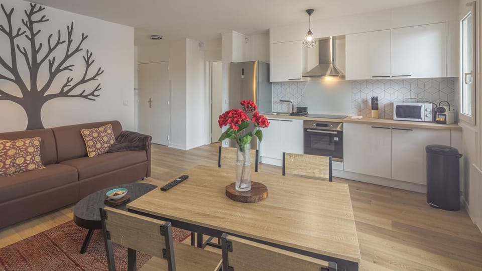 Kitchen or kitchenette, Living room, Dining area