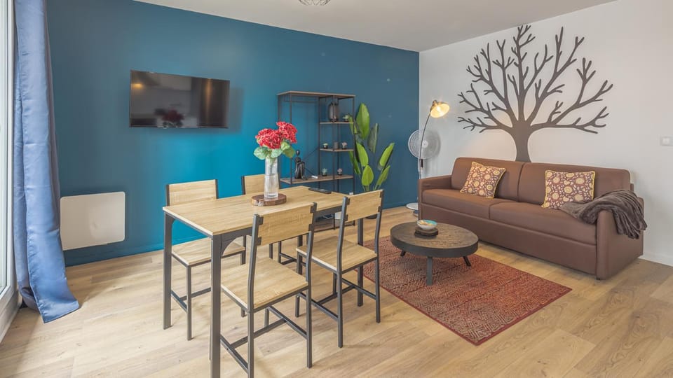 TV and multimedia, Living room, Dining area